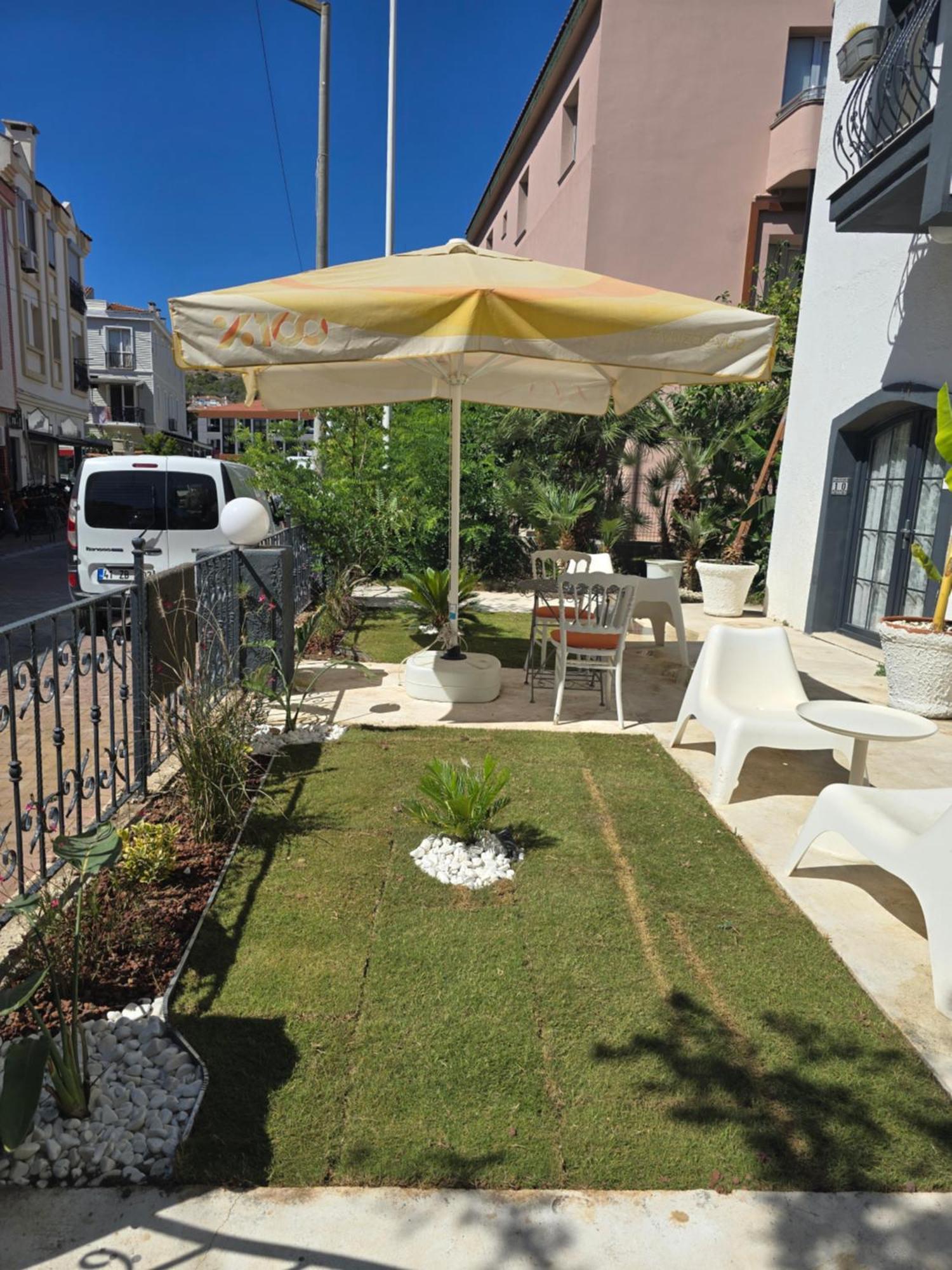 Marina Sahil Hotel Cesme Exterior photo