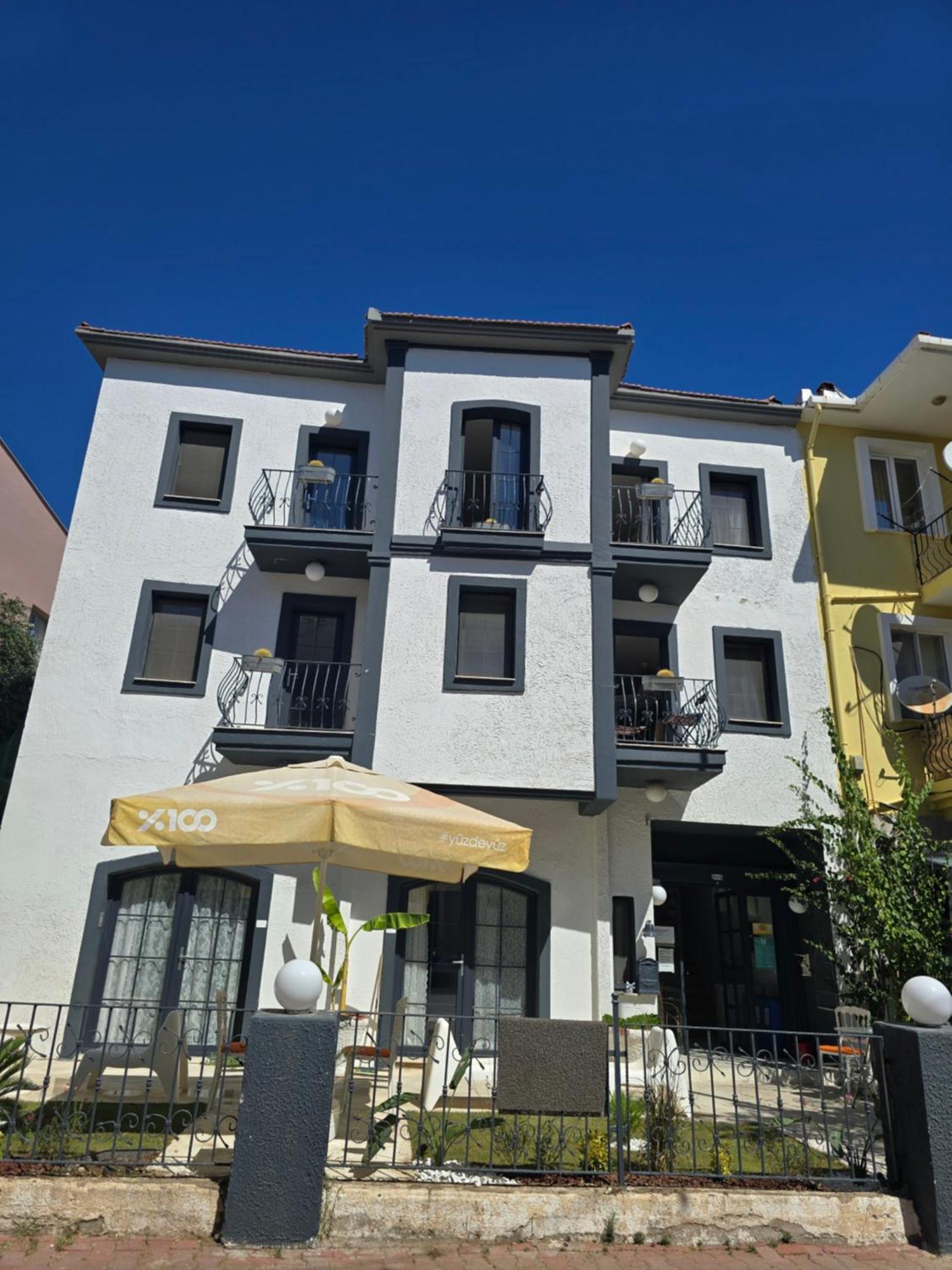 Marina Sahil Hotel Cesme Exterior photo